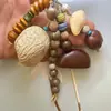 Cáscara de Bellota Grande Indonesia Hecho a Mano Carrillón Colgante para Bolsa Serie Marrón Maillard Estilo Curativo Llavero de Gama Alta