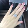 Anillo de Moda Europea y Americana de Venta Caliente Transfronteriza Longrui, Ocho Corazones y Ocho Diamantes Micro-Montados, Grupo de Lujo Ligero, Anillo de Compromiso Incrustado