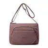 Bolso Pequeño Cuadrado Cruzado Nuevo, Nylon Repelente al Agua, Compacto y Portátil, Bolso de Hombro Otoño e Invierno para Mujer, Estilo Sencillo, Bolso Versátil Multicapa