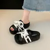 Pan Moda de Verano 2026 Estilo que Aumenta la Altura Zi Wai Chuan Yizhi Tuo Zapatos de Suela Gruesa para Mujer Sandalias de Suela Gruesa Nuevos Casual