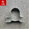 Abrazadera de banda de hierro plano galvanizado engrosada en stock con soporte inferior, soporte de fijación, uso para señalización vial, abrazadera para poste de lámpara de calle, tubo de soporte inferior de 76