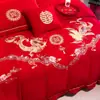 Nuevo Conjunto Rojo de Cuatro Piezas Estilo Chino para Boda, Ropa de Cama para Habitación de Boda, Conjunto Bordado de Dragón y Fénix de Lujo Ligero al por Mayor