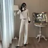 Elegante conjunto de dos piezas estilo francés para otoño, con un diseño de pantalón ancho de alta gama, sofisticado, moderno y juvenil
