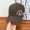 Gorra de Béisbol Retro Coreana Nueva de Primavera y Verano con Letras para Mujer, Gorra Bordada Simple Versátil de Copa Suave que Hace que la Cara se Vea Más Pequeña