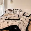 Conjunto de quatro peças em veludo de leite com renda estilo francês para outono e inverno, espessado e quente, conjunto de cama em veludo coral fresco e delicado, veludo de bebê