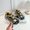 Zapatillas de Niños Otoño Tendencia Punta de Mango 2026 Zapatos Ligeros Suaves de Suela para Senderismo Niñas Zapatos Casuales Tipo Papá