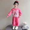 Dulce Atuendo para Niñas Nuevo 2026 Primavera y Otoño Sudadera Infantil Elegante de Dibujos Animados Atuendo de Otoño Conjunto Moderno de Dos Piezas para Bebés Niñas