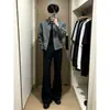 Outono 2026 Streetwear Calças de Terno Simples com Caimento Estilo Hong Kong Tendência Cor Sólida Não Amassa Toque de Luxo Calças Longas Levemente Flare