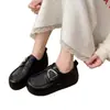 Outono de 2026 Novidades Estilo Britânico Sapatos Pequenos de Couro Nicho Velcro Fivela de Metal Sola Grossa Aumento de Altura Retrô Sapatos Individuais Femininos