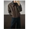 Chaqueta corta de otoño para hombre, estilo nuevo 2026, con retazos, casual y moderna para hombres bajos