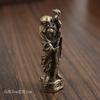 Latão Puro oito imortais cruzando o mar estátua de Buda retrô pequenos ornamentos de mesa antiga variada coleção literária e de brincar artesanato de bronze puro