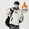 Jaqueta de Baseball Inverno Masculina Retro Americana Splicing Design Três Listras Tendência High Street Gola Reversível Estilosa Lã