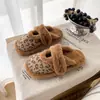 Nuevas Pantuflas de Invierno y Otoño con Cierre de Velcro y Diseño Envolvente Estampado de Leopardo Slip-Ons Pantuflas de Algodón para Mujer Planas Cómodas para el Hogar Pantuflas de Piel