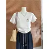 Camiseta de Algodón Puro de Manga Corta con un Hombro, Estilo Nuevo de Verano 2026, Moda Femenina Versátil que Reduce la Edad, Top Color Café