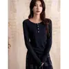 Tops en Capas Suaves y Elegantes 2025 Nueva Camiseta de Manga Larga para Mujer Cuello Redondo Camisa Base Decoración de Botones Color Puro Ropa Interior