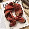 Pañuelo de Seda Hecho de Seda Genuina, Pañuelo Cuadrado Pequeño para Mujer, Adecuado para Primavera, Otoño e Invierno, Pañuelo Delgado para el Cuello para Protección del Cuello
