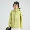 Chaqueta Tres en Uno a Prueba de Viento e Impermeable para Otoño e Invierno con Forro de Plumas Desmontable, Ropa de Montañismo con Logo Personalizado