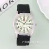 Reloj de Mesa de Calendario de Nylon Impermeable Casual para Hombre Correa de Lona Reloj de Pulsera para Hombre Reloj Deportivo del Ejército Resistente al Desgaste Luminoso