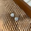 FIEBRE aretes de concha del mismo estilo aretes de diseño de lujo ligero aretes versátiles retro para mujer aretes de abanico de alta calidad al por mayor