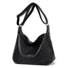 2026 Nuevo Modelo Bolso Grande de Hombro y Cruzado para Mujeres de Mediana Edad, Bolso Tipo Dumpling Casual Versátil Moda Europea y Americana