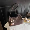 Bolsa Retro Esmerilada para Viajes Cotidianos Otoño e Invierno 2025 Nueva Bolso de Hombro Grande de Capacidad para Mujer Bolsa de Tote para Salidas de Estudiantes Universitarios