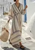 Vestido listrado francês transfronteiriço europeu e americano 2026 para mulheres, novo corte slim, estilo suave e relaxado, vestido longo de férias