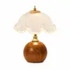 [Transfronteiriço] Design de peixe koi estilo chinês vintage, estilo chinês tradicional, luminária de cabeceira de madeira maciça para sala de estar, sala de chá, escritório, cerâmica inspirada em Zen, madeira de nogueira
