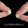 Pendientes de botón estilo Coco Chanel francés vintage, ligeramente usados, flor de camelia con circonita cúbica, pendientes de lujo ligero, temperamento, estilo elegante para mujer