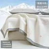 Esterilla refrescante de seda de hielo con cuentas tipo A de verano, nuevo modelo 2026, lavable a máquina, estilo sábana bajera, juego de tres piezas de alfombrilla suave para uso doméstico