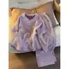 Conjunto de pijama morado a cuadros de estilo nicho y moderno para mujer, nueva colección otoño 2026, pantalón largo y manga larga, adecuado para usar tanto en casa como fuera.