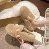 2026 Novo Modelo Chinelos de Algodão Femininos para Exterior, Sapatos Peludos Planos Quentes e Confortáveis de Inverno, Chinelos Peludos para Casa para Mulheres