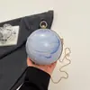 2025 Moda Versátil Bolso Redondo Pequeño Tendencia Personalidad Color Sólido Bolso de Hombro o Muñeca Bolso de Diseño de Nicho de Tendencia para Mujer