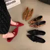 Sapatilhas de Bico Fino com Design que Aumenta a Altura, Sapatos Mary Jane Retrô Franceses, Sapatos Femininos Vermelhos de Novo Estilo para Primavera e Outono com Saias