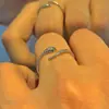 Anillo de diseño con forma de serpiente plateada espíritu de serpiente femenina serpiente pequeña nicho todo-partido personalidad viento frío anillo abierto joyería todo-partido