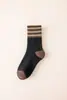 Calcetines Grues para Hombres y Mujeres Calcetines de Media Pantorrilla Estilo Invierno Calcetines Extra Gruesos Calientes Tendencia ins Escolares Japoneses Versátiles Retro Felpa Largos