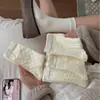 Calcetines básicos holgados color blanco lechoso suave para otoño e invierno, calcetines de algodón puro suaves hasta la mitad de la pantorrilla, calcetines versátiles estilo coreano, venta al por mayor desde Zhuji