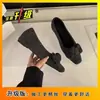 Zapatos planos de lana estilo francés, versión coreana extremadamente elegante, modelo nuevo 2025, sensación de alta gama, con lazo, diseño elegante poco profundo y aumento interno de altura