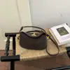 Bolso Retro de Color Sólido de Nicho Único para Mujer 2026 Nuevo Bolso Cruzado Versátil Bolso de Mano Mini Exquisito Bolso Tote Pequeño