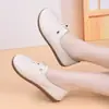 Zapatos de Tela Old Beijing Estilo Nuevo Primavera y Otoño para Mujer Ligeros Transpirables Casuales Antideslizantes Suela Suave para Personas de Mediana Edad y Mayores Zapatos Sencillos para Madre