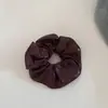 Scrunchie de Couro Retrô para Outono e Inverno para Mulheres, Prendedor de Cabelo de Alta Qualidade, Elástico Elegante para Rabo de Cavalo Baixo e Coque, Acessório de Cabelo