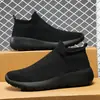 Calcetines nuevos de punto de mosca Zapatos de hombre Zapatillas perezosas de un paso Zapatos de malla de verano para mujer Zapatos modernos de plataforma Zapatos modernos