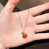 [Buena Suerte de Caqui] Nuevo Elegante y con Estilo Esmalte Rojo Dulce y Lindo Exquisito Estilo de Tendencia Nacional Único Nicho Collar
