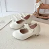 Zapatos de Princesa para Niñas Lazo Zapatos Pequeños de Cuero Otoño Nuevas Llegadas Desfile de Moda Infantil Tacones Altos Versátiles Zapatos Individuales de Baile de Rendimiento