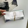 Bolso cuadrado pequeño de moda para mujer estilo coreano, moderno y minimalista con colgante de borla, clutch tipo sobre, bolso de noche chic y simple