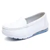 Venta Directa de Fábrica Antideslizantes No Cansan para Estar de Pie Mucho Tiempo Zapatos de Vestir Huecos Suministro Especial para Hospital Cubierta de Amortiguación de Aire Suela Suave para el Pie Transpirables Zapatos de Enfermera para Mujer