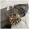 Bolso de Piel con Estampado de Leopardo de Moda Estilo Coreano de Nicho para Mujer 2025 Invierno Nuevo Bolso Cruzado Bolso de Piel Bolso Cubo