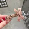 Presilha de Franja Laço de Strass Rosa Doce Pequena Exquisita Super Brilhante Cristal Lateral Presilha de Bico de Pato Acessórios de Cabelo Mulheres
