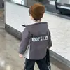 Chaqueta de Otoño e Invierno para Niños 2026 Nuevo Estilo Chaqueta Exterior con Capucha Cortavientos para Niños Top Espeso de Otoño e Invierno para Niño Pequeño