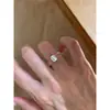 Novo anel quadrado estilo princesa chinesa para mulheres, anel retrô vintage de luxo leve em formato de cubo de açúcar pequeno