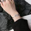 Pulseira Ins Europeia e Americana Personalizada de Nicho Design Avatar de Menina Peça de Lábio Aço Titânio para Homens e Mulheres Hip-Hop Letra Joia Estudante
